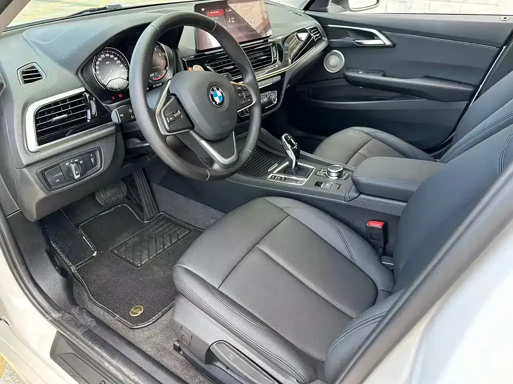 BMW 1 Series 2022 из CN, фото 6