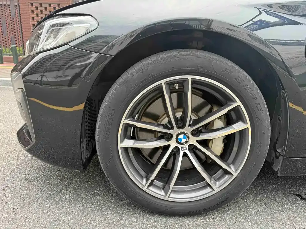 BMW 5 Series New Energy — фото 7