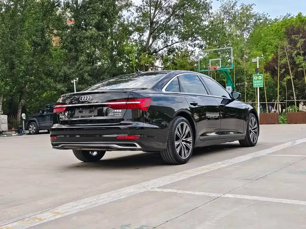 Audi A6L 2023 из CN, фото 9