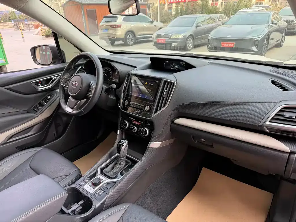 Subaru Forester 2022 из CN, фото 9