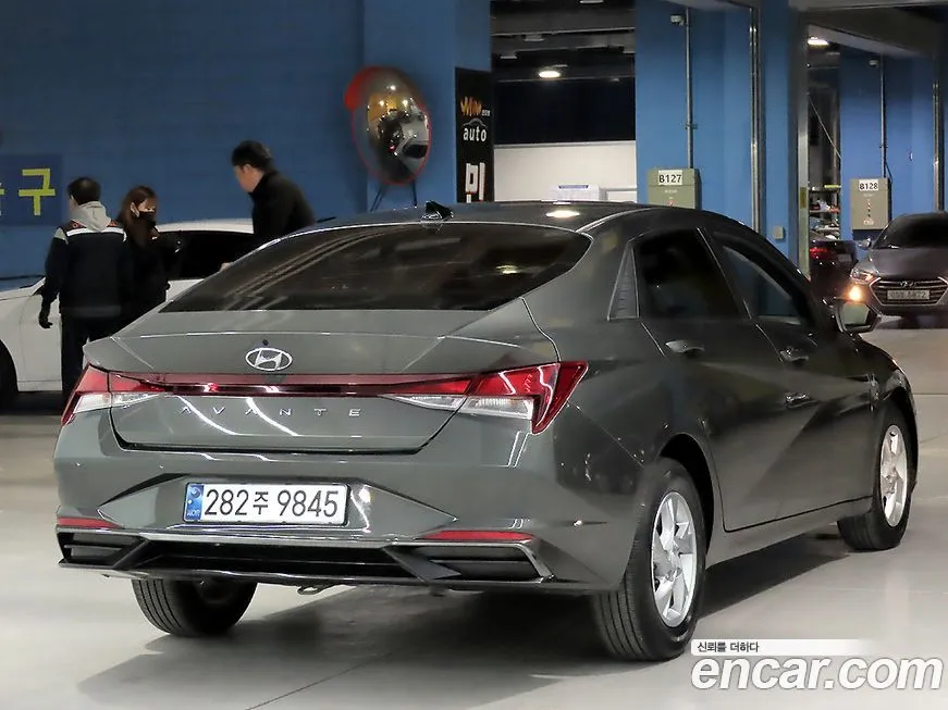 Hyundai AVANTE — фото 3