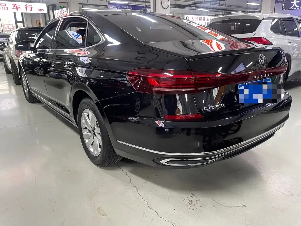 Volkswagen Passat — фото 9