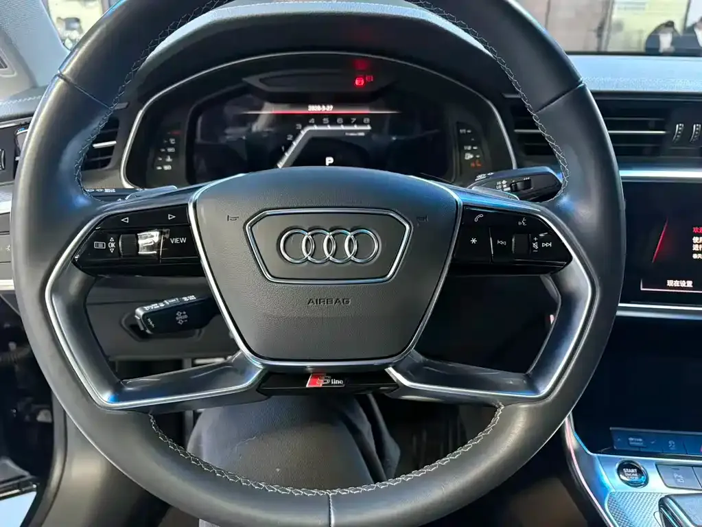 Audi A7L 2023 из CN, фото 9
