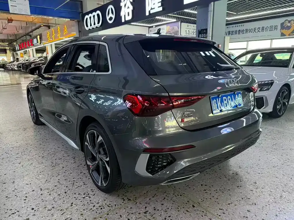 Audi A3 2022 из CN, фото 10