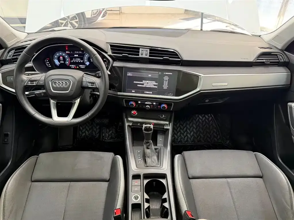 Audi Q3 — фото 6