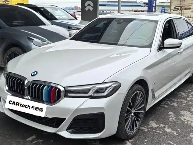 BMW 5 Series 2023 из CN, фото 1