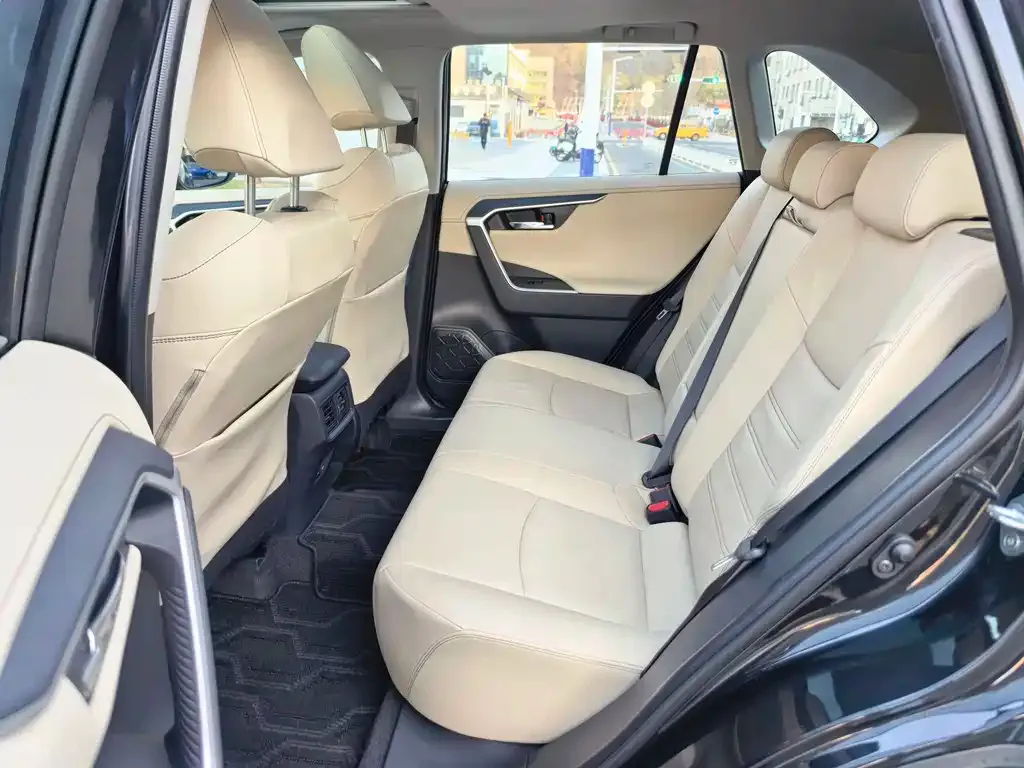 Toyota RAV4 2021 из CN, фото 8