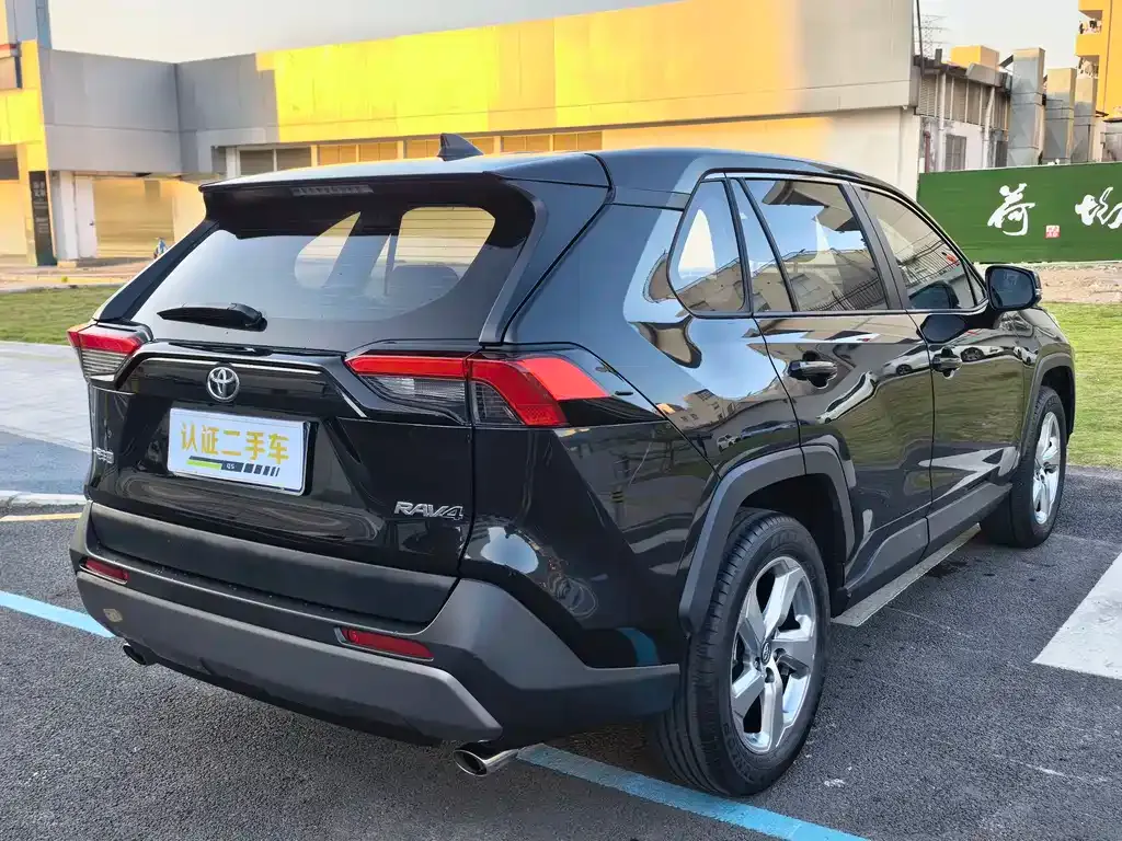 Toyota RAV4 2021 из CN, фото 4