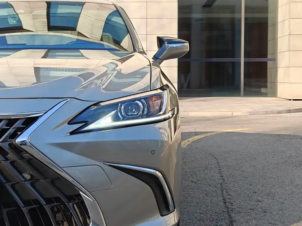 Lexus ES 2023 из CN, фото 3