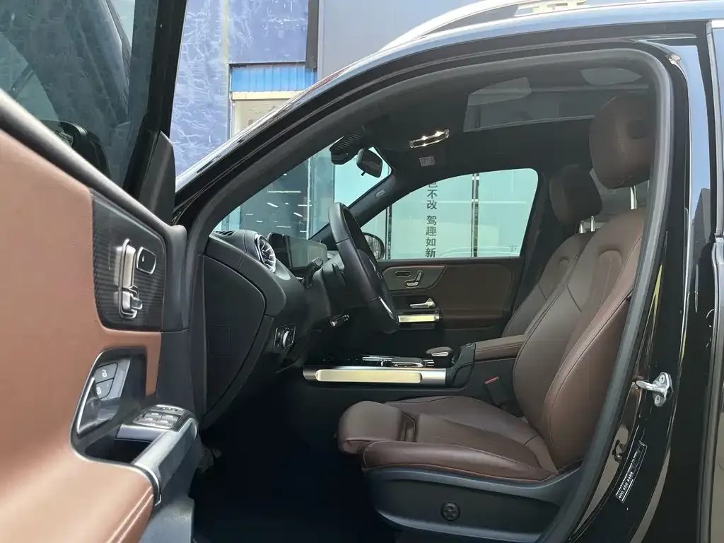 Mercedes-Benz GLB 2023 из CN, фото 8