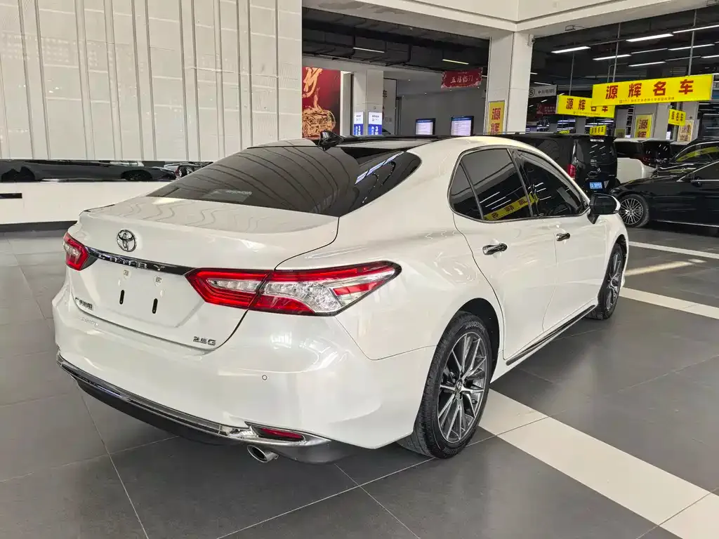 Toyota Camry 2023 из CN, фото 6