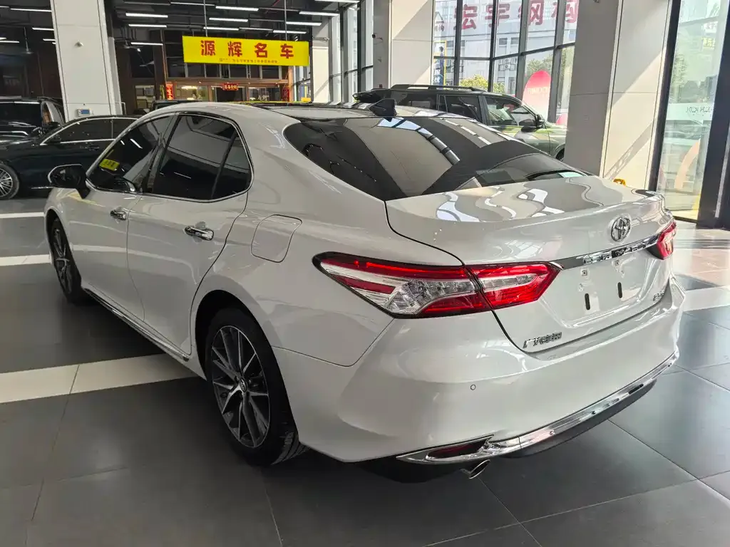 Toyota Camry 2023 из CN, фото 7