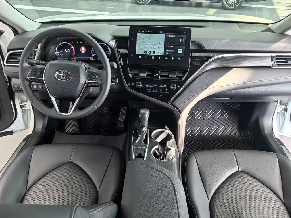 Toyota Camry 2023 из CN, фото 10