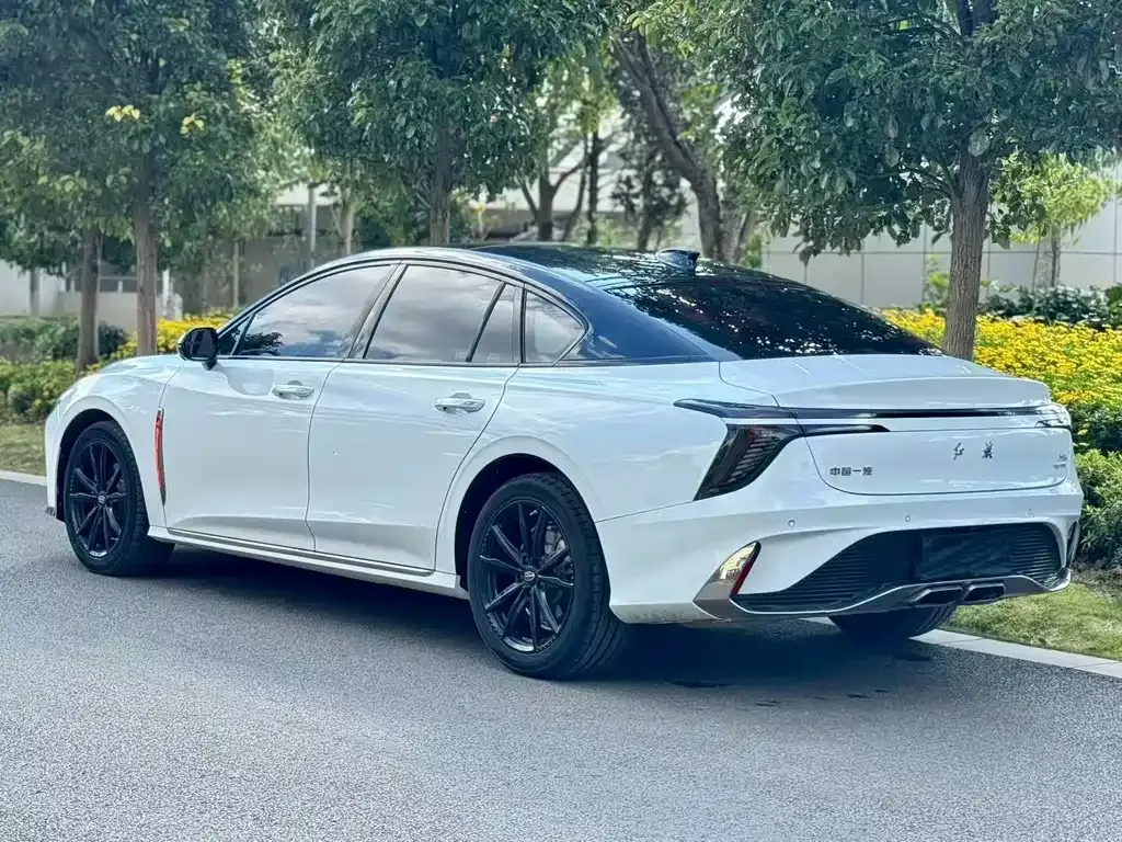 Hongqi H6 — фото 7