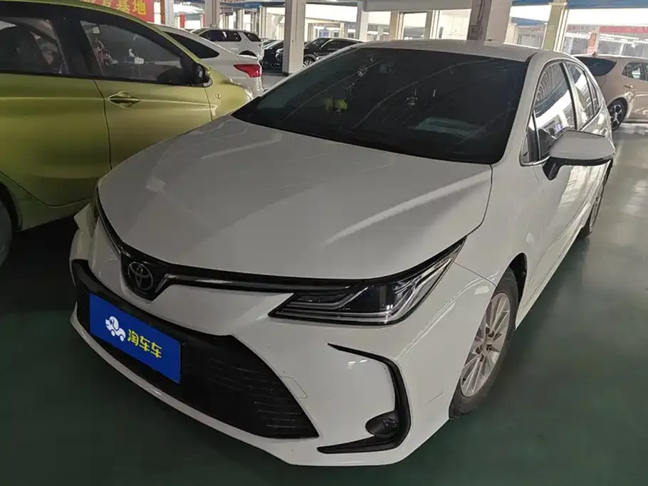Toyota Corolla 2023 из CN, фото 1