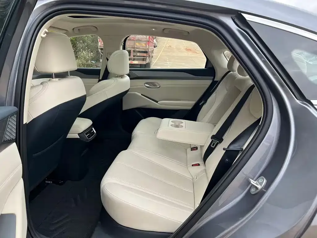 BYD Qin L 2025 из CN, фото 2