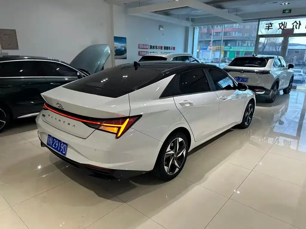 Hyundai Elantra 2021 из CN, фото 3