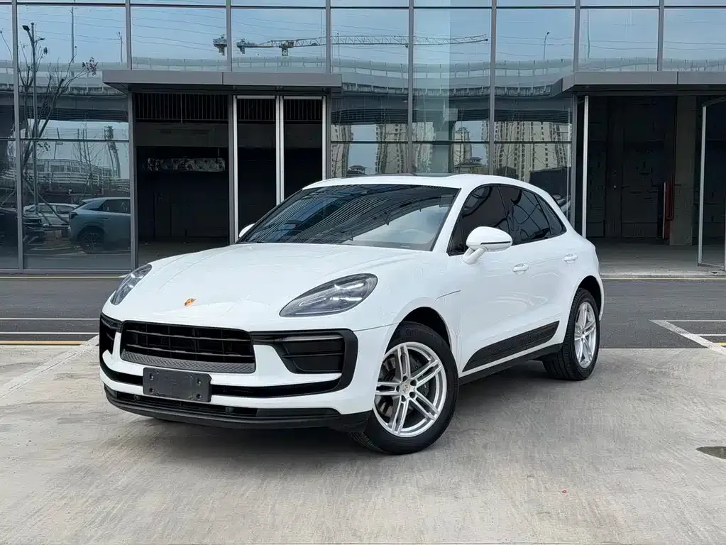 Porsche Macan — фото 1