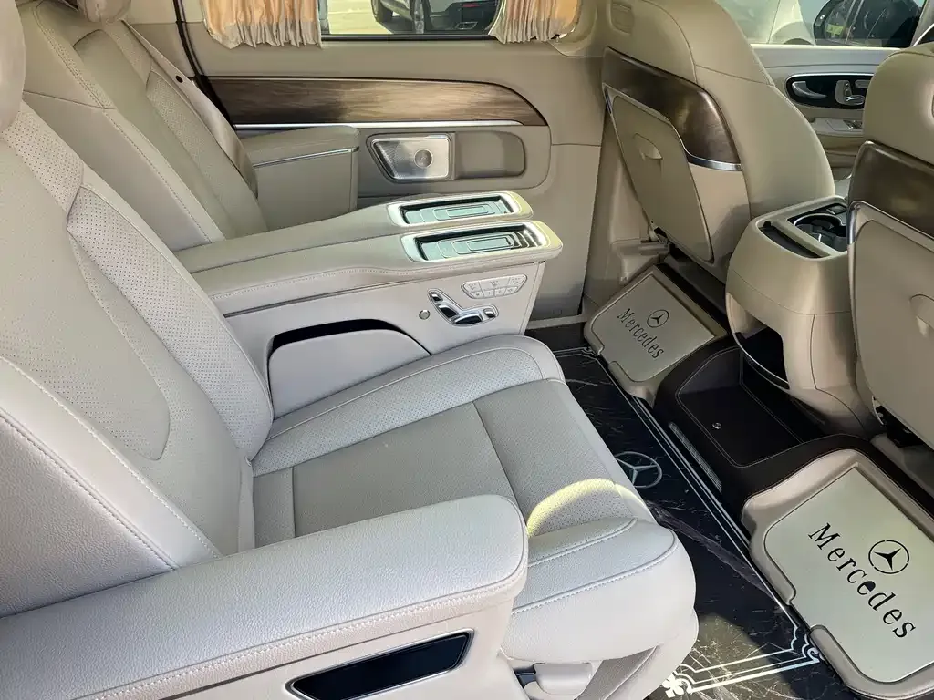 Mercedes-Benz V-Class 2023 из CN, фото 4