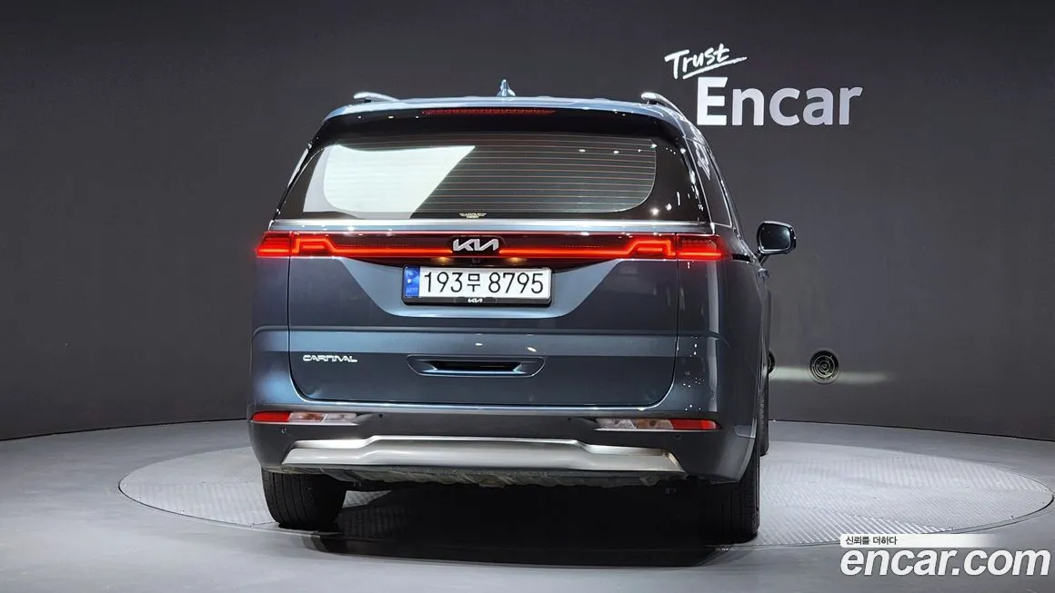 Kia Carnival — фото 2