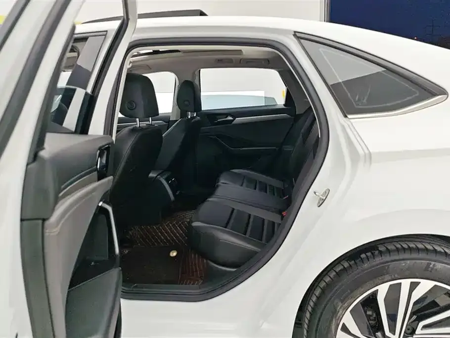 Volkswagen Sagitar 2022 из CN, фото 9