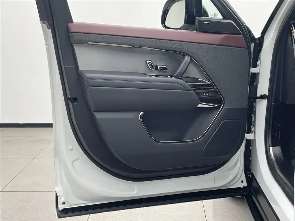 Land Rover Sport 2024 из CN, фото 4