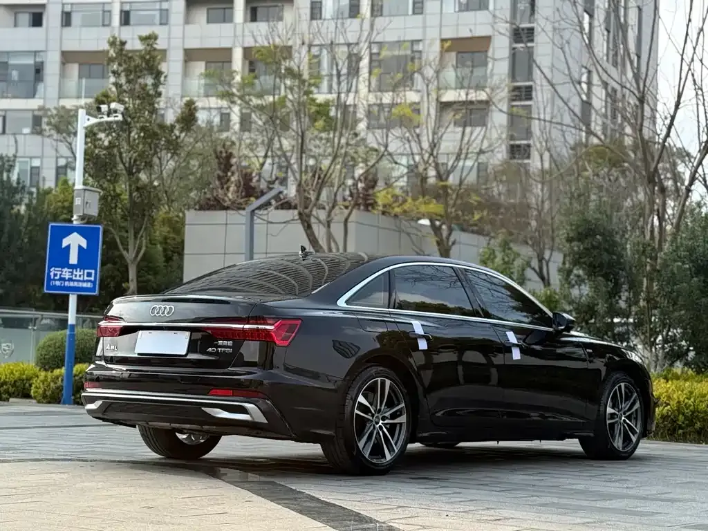 Audi A6L — фото 7