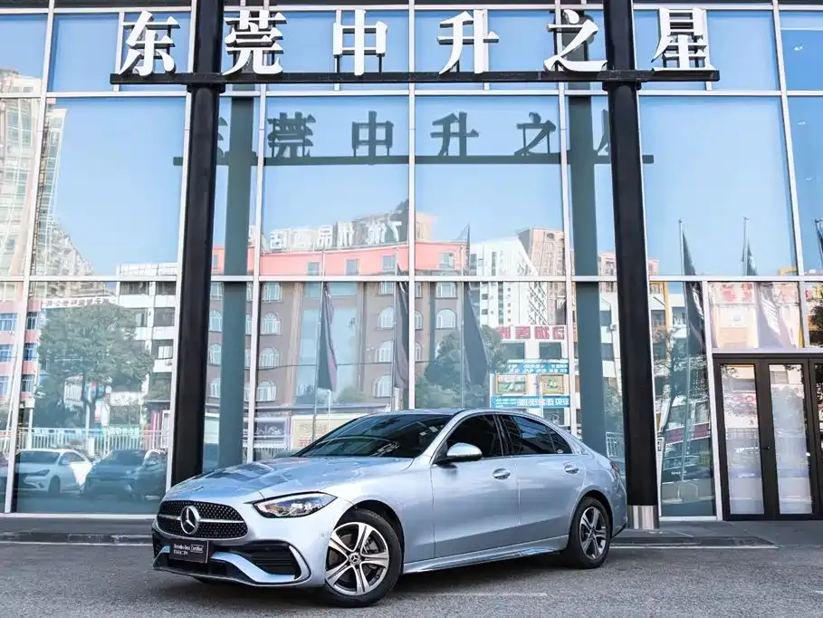 Mercedes-Benz C-Class — фото 1