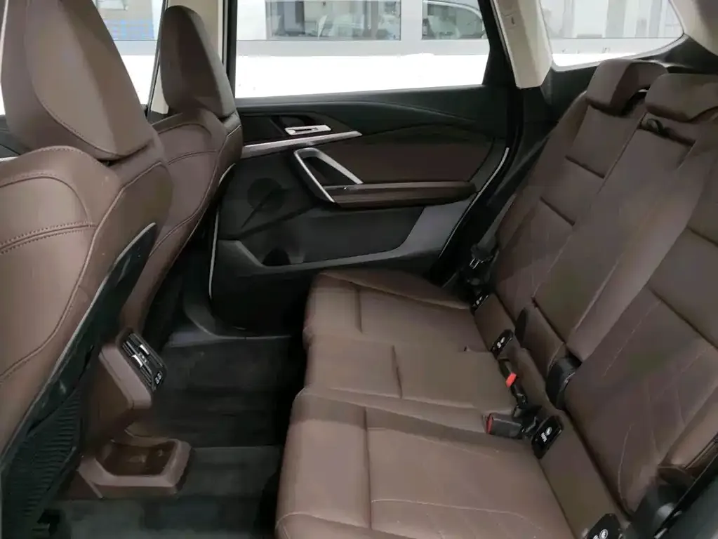 BMW X1 2025 из CN, фото 4