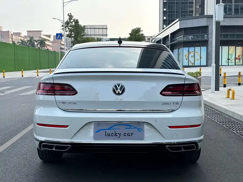 Volkswagen CC 2023 из CN, фото 8