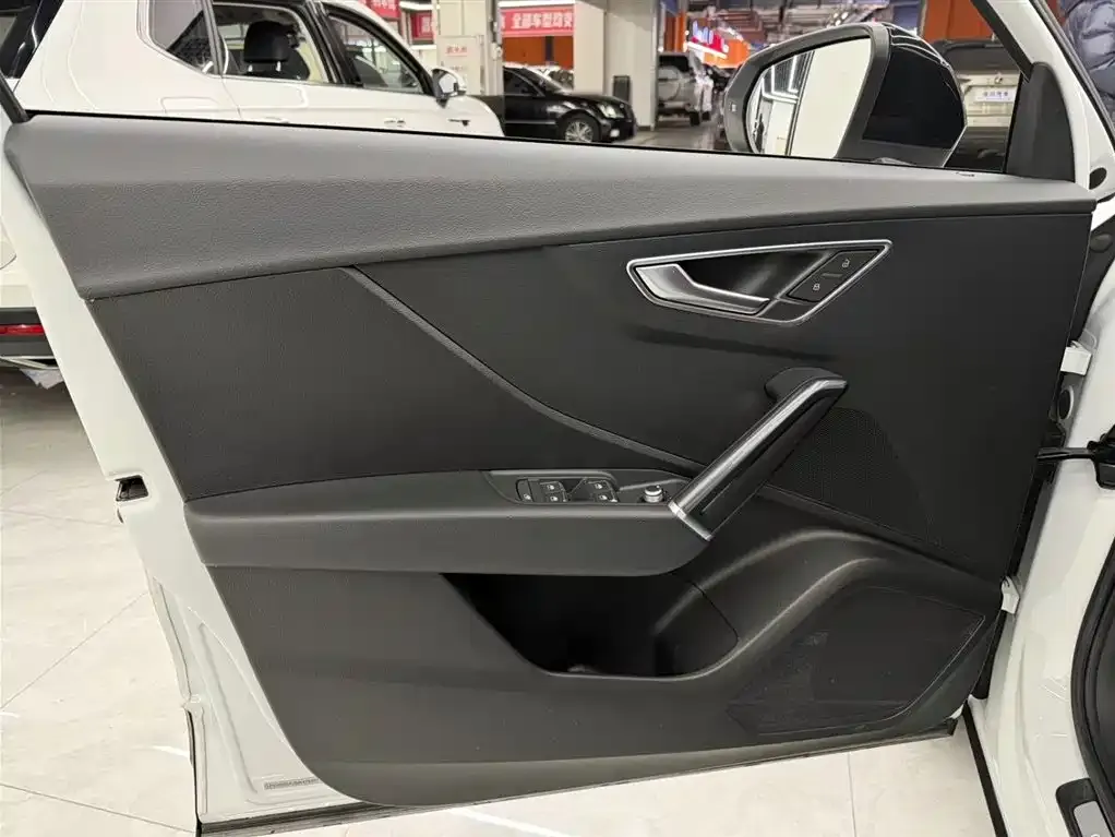 Audi Q2L 2021 из CN, фото 8