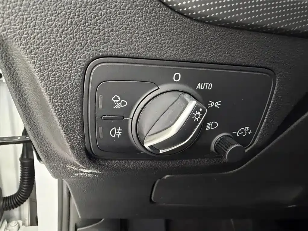 Audi Q2L 2021 из CN, фото 10