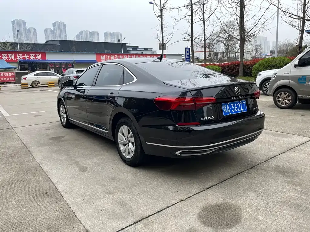 Volkswagen Passat — фото 5