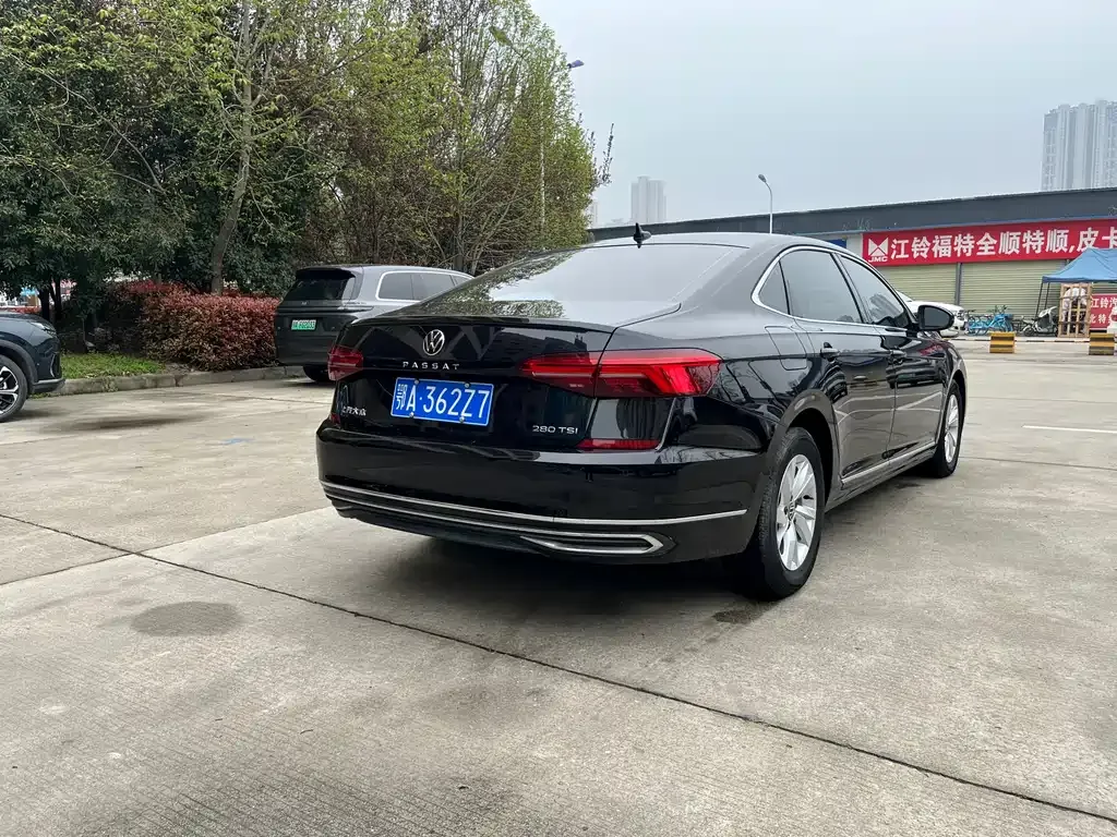 Volkswagen Passat — фото 4