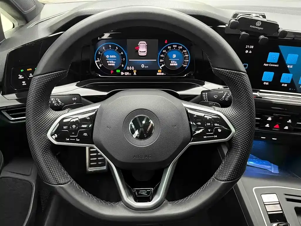 Volkswagen Golf 2023 из CN, фото 3