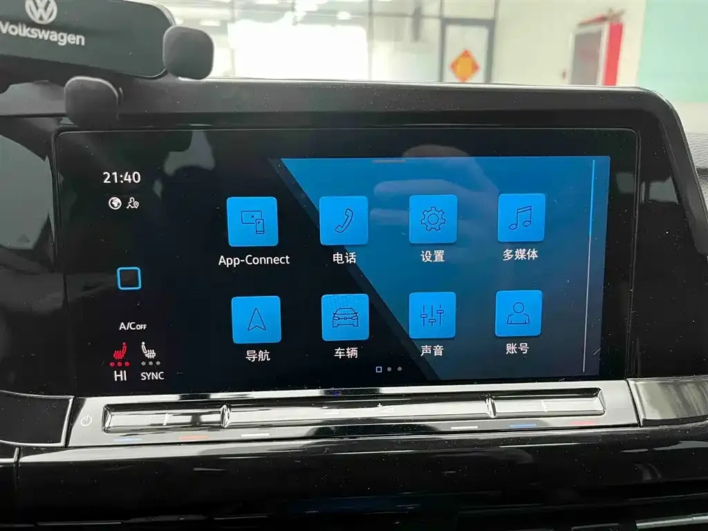 Volkswagen Golf 2023 из CN, фото 7