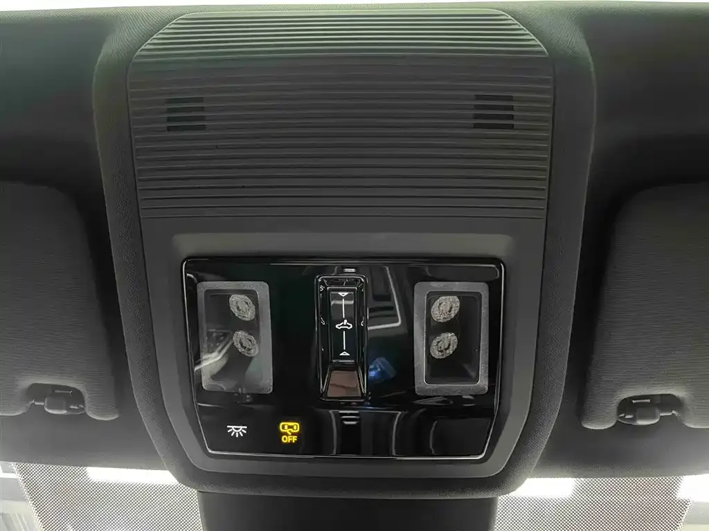 Volkswagen Golf 2023 из CN, фото 6
