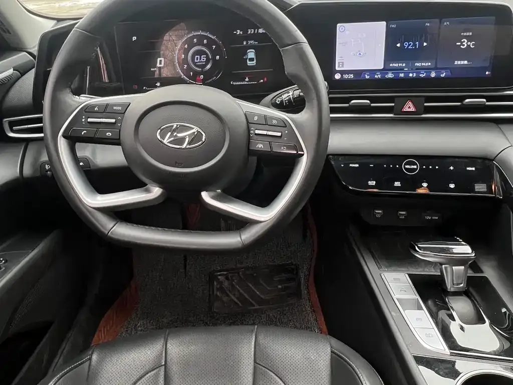 Hyundai Elantra 2022 из CN, фото 3