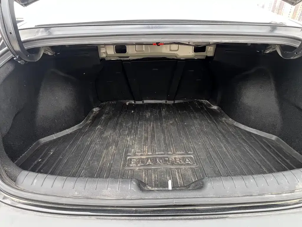 Hyundai Elantra 2022 из CN, фото 10