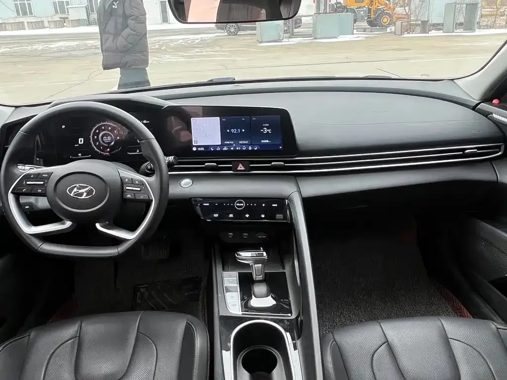 Hyundai Elantra 2022 из CN, фото 6