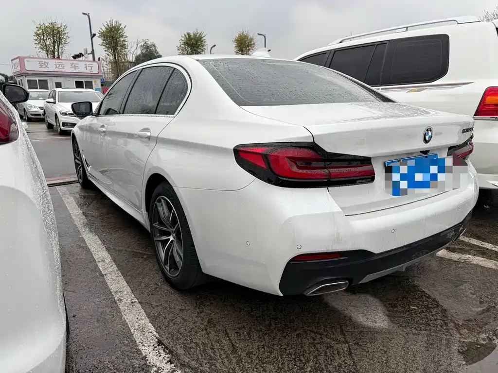 BMW 5 Series — фото 3