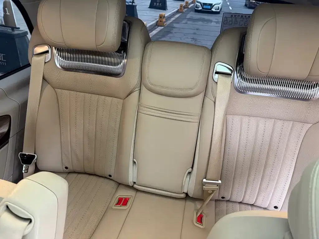 Mercedes-Benz V-Class 2023 из CN, фото 6