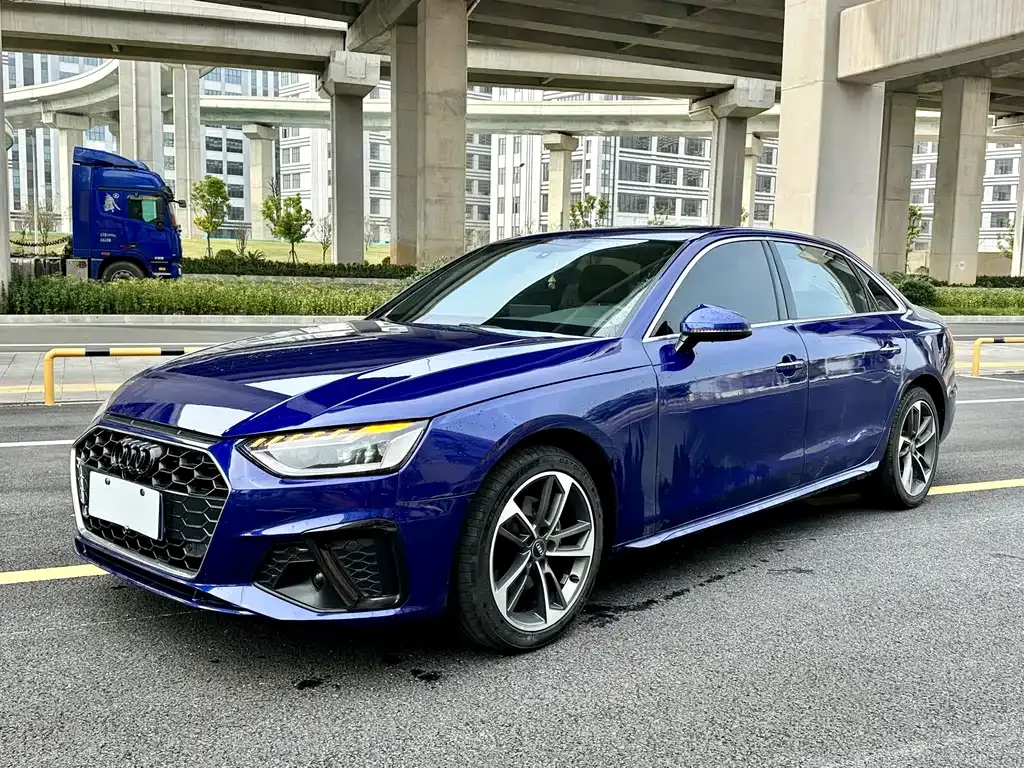Audi A4L 2021 из CN, фото 1