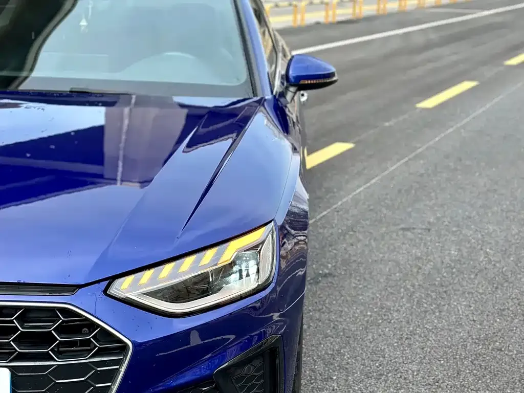 Audi A4L 2021 из CN, фото 2