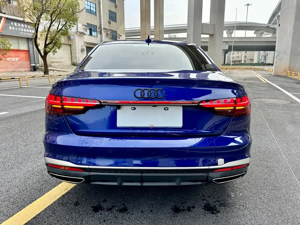 Audi A4L 2021 из CN, фото 6