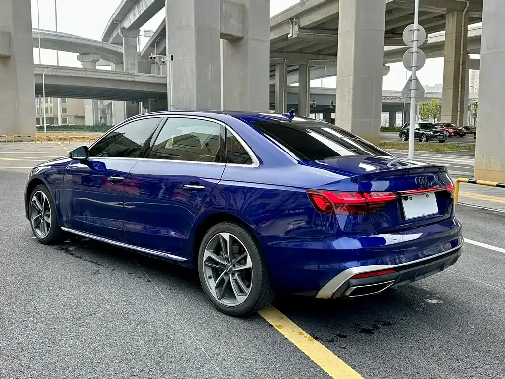 Audi A4L 2021 из CN, фото 9