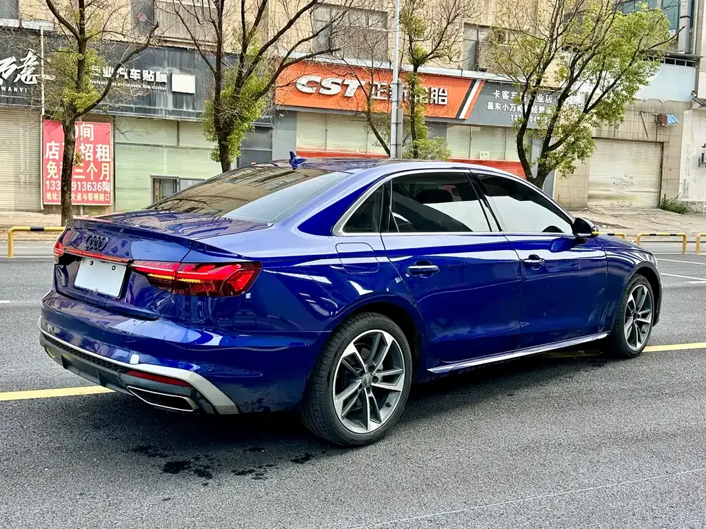 Audi A4L 2021 из CN, фото 10
