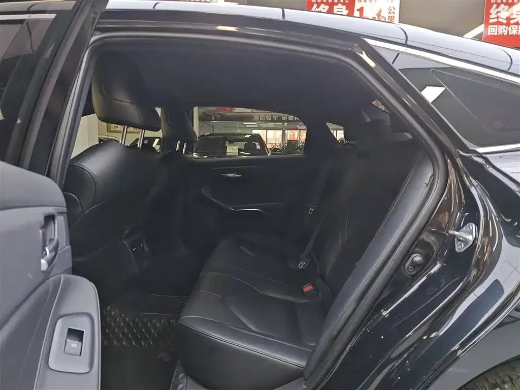 Toyota Avalon 2023 из CN, фото 2