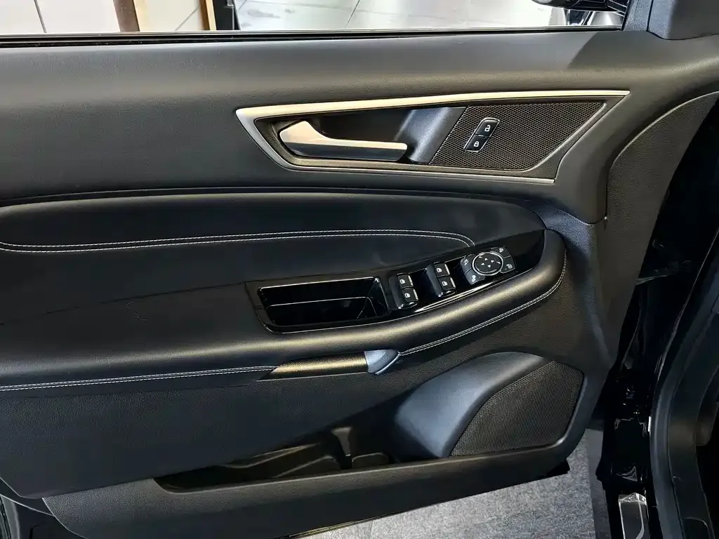 Ford Edge 2022 из CN, фото 5