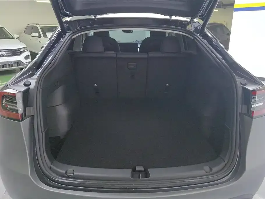 Tesla Model Y 2024 из CN, фото 8